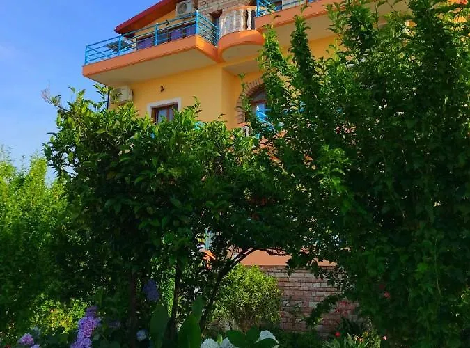 Vila Laura Pasha Villa *